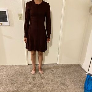 Long sleeve dress knee length